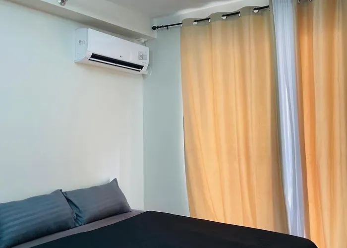 J&j Mactan Netflix, Pool & Paid Parking Apartment